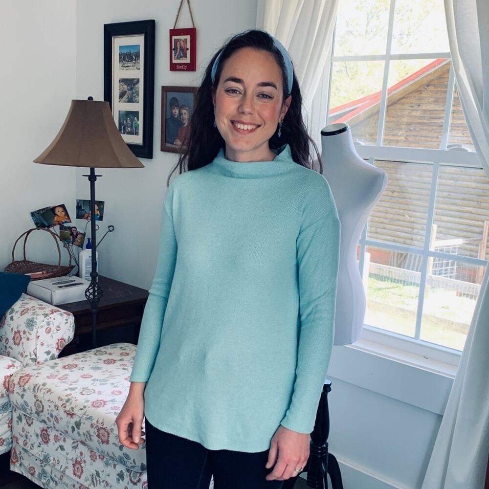 Old Navy Mint Green Sweater, Size XS
